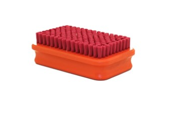 SWIX RECTANGLE RED FINE NYLON BRUSH